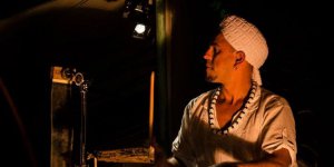Msico ministra oficina de percusso para teatro em Canelinha na prxima semana