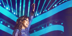 Aline Barros vai fazer show em Porto Belo