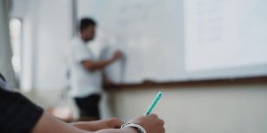 Comea nesta segunda-feira o perodo de renovao das bolsas do Uniedu para o primeiro semestre de 2024