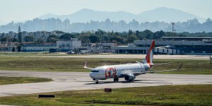 Empresas areas programam mais de 100 voos extras para SC durante o Carnaval 2024