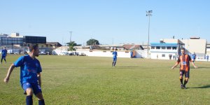 Unio vence a primeira e leva vantagem na disputa