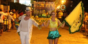 Baile arrecada fundos para os blocos