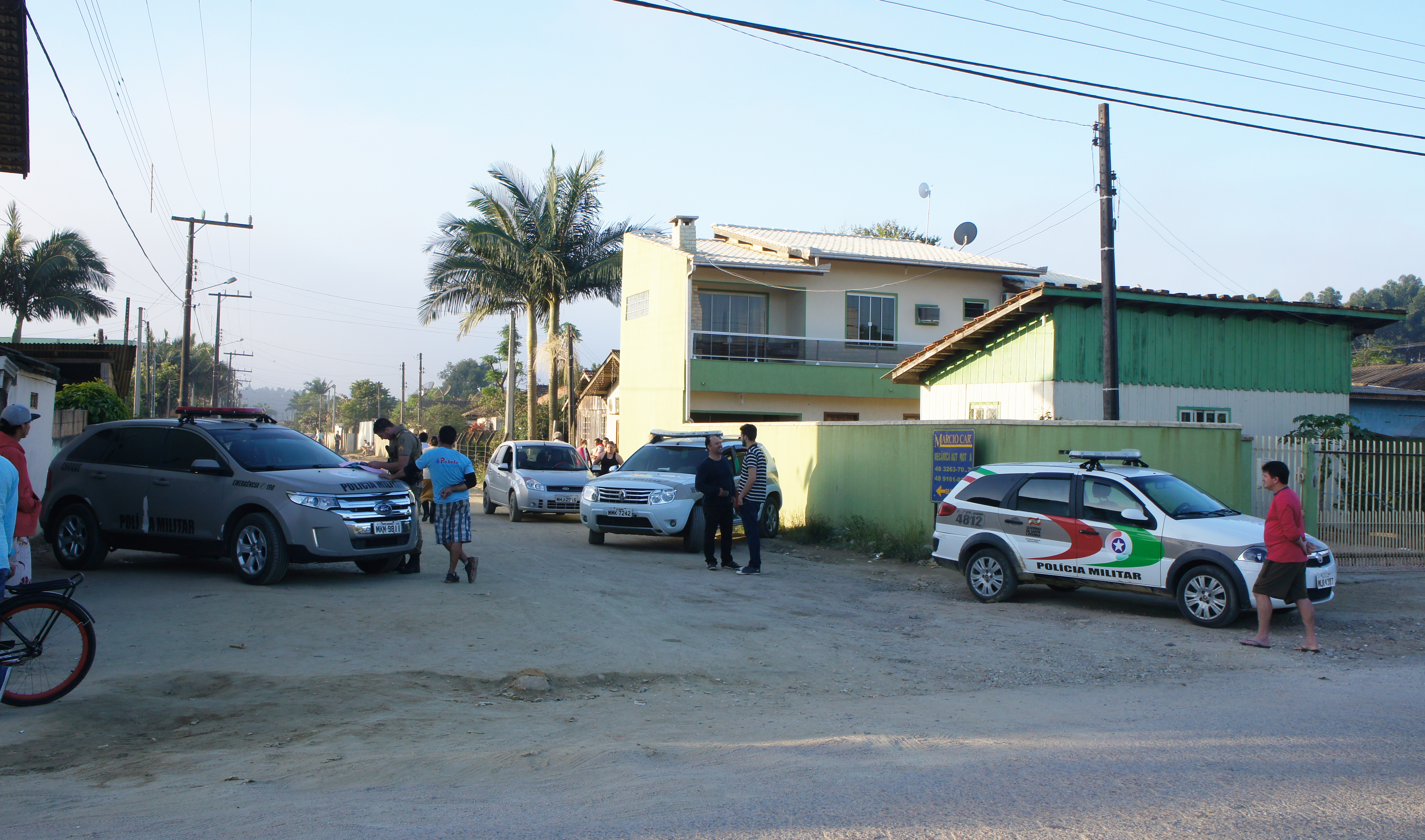 Polcia faz operao no Jardim Progresso