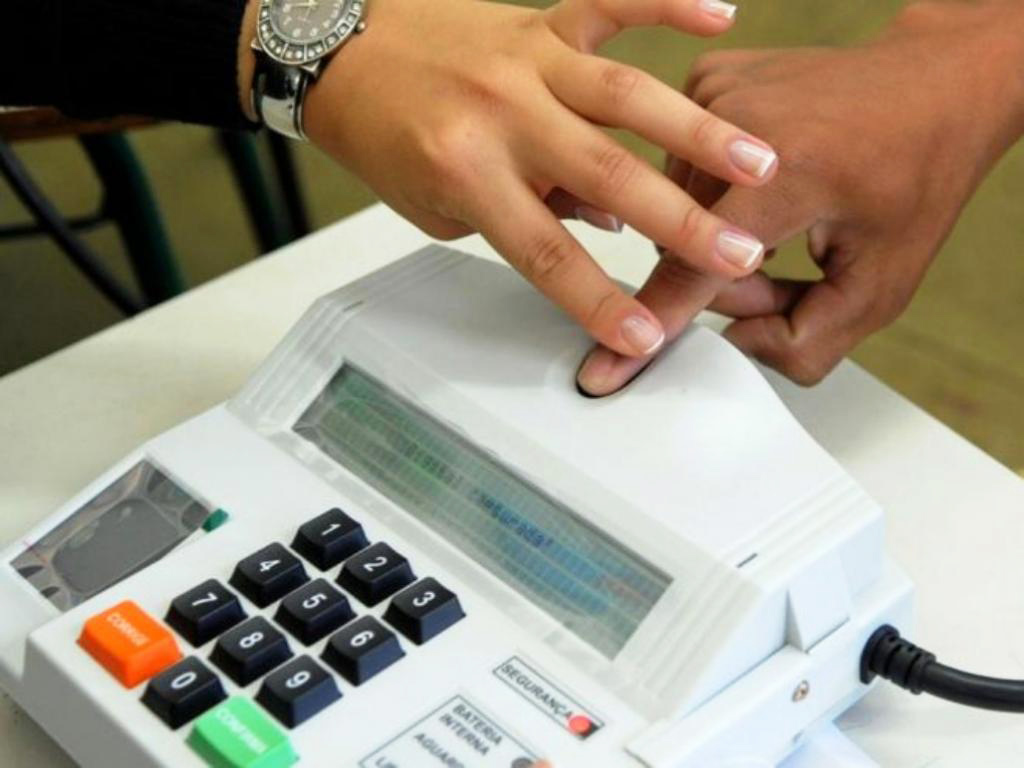 J regularizou o ttulo de eleitor ou fez a biometria?