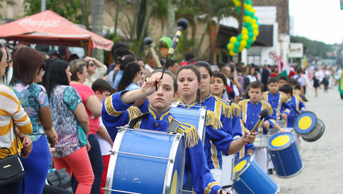 Canelinha realiza evento em forma de protesto