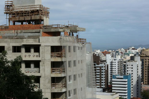 Governo do Estado libera setor de construo civil