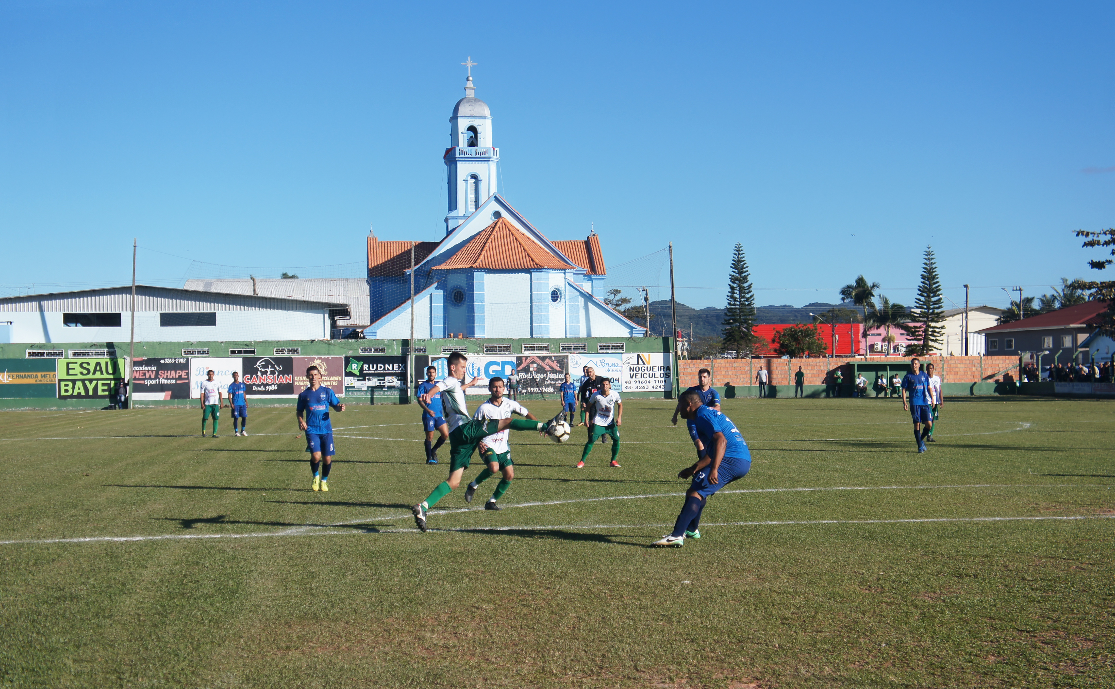 Unio abre vantagem na semifinal da srie A