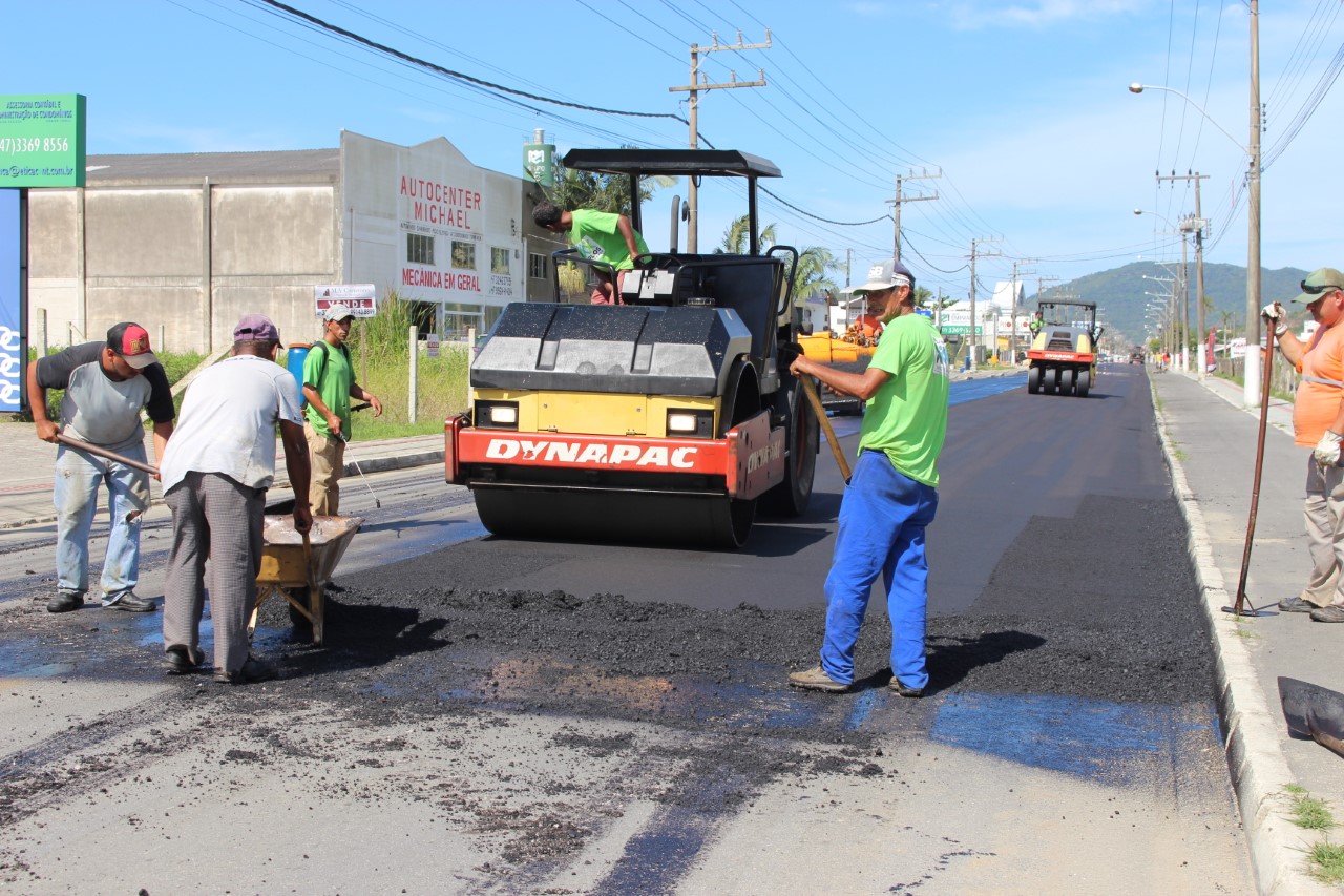 Principais avenidas da cidade esto em obras