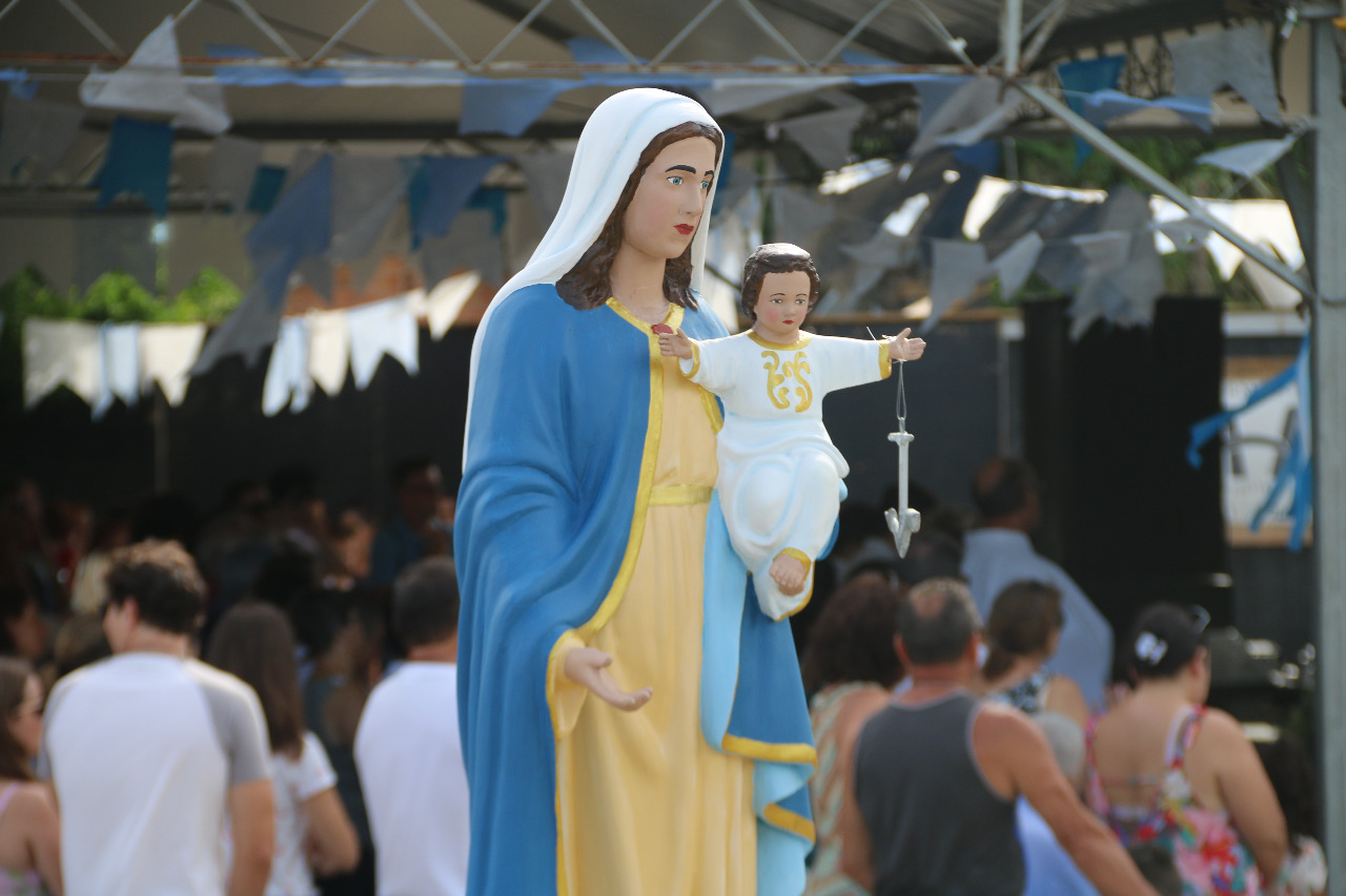 Vem a a Festa em honra  Nossa Senhora dos Navegantes