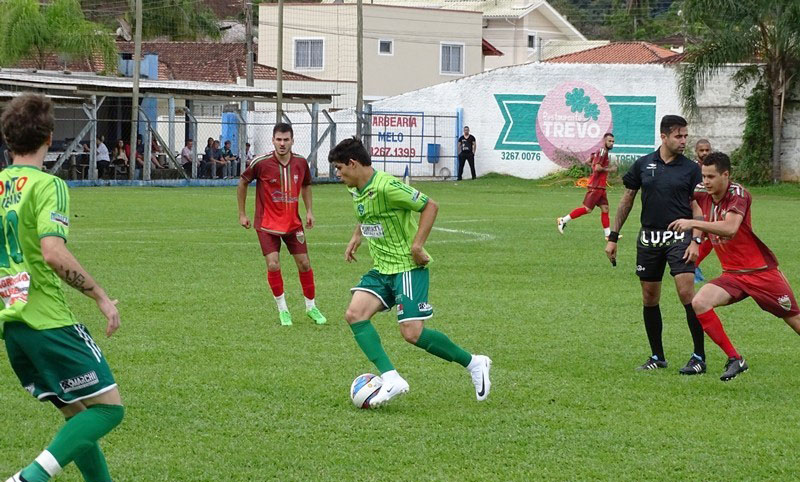 Primavera comea na liderana da Liga