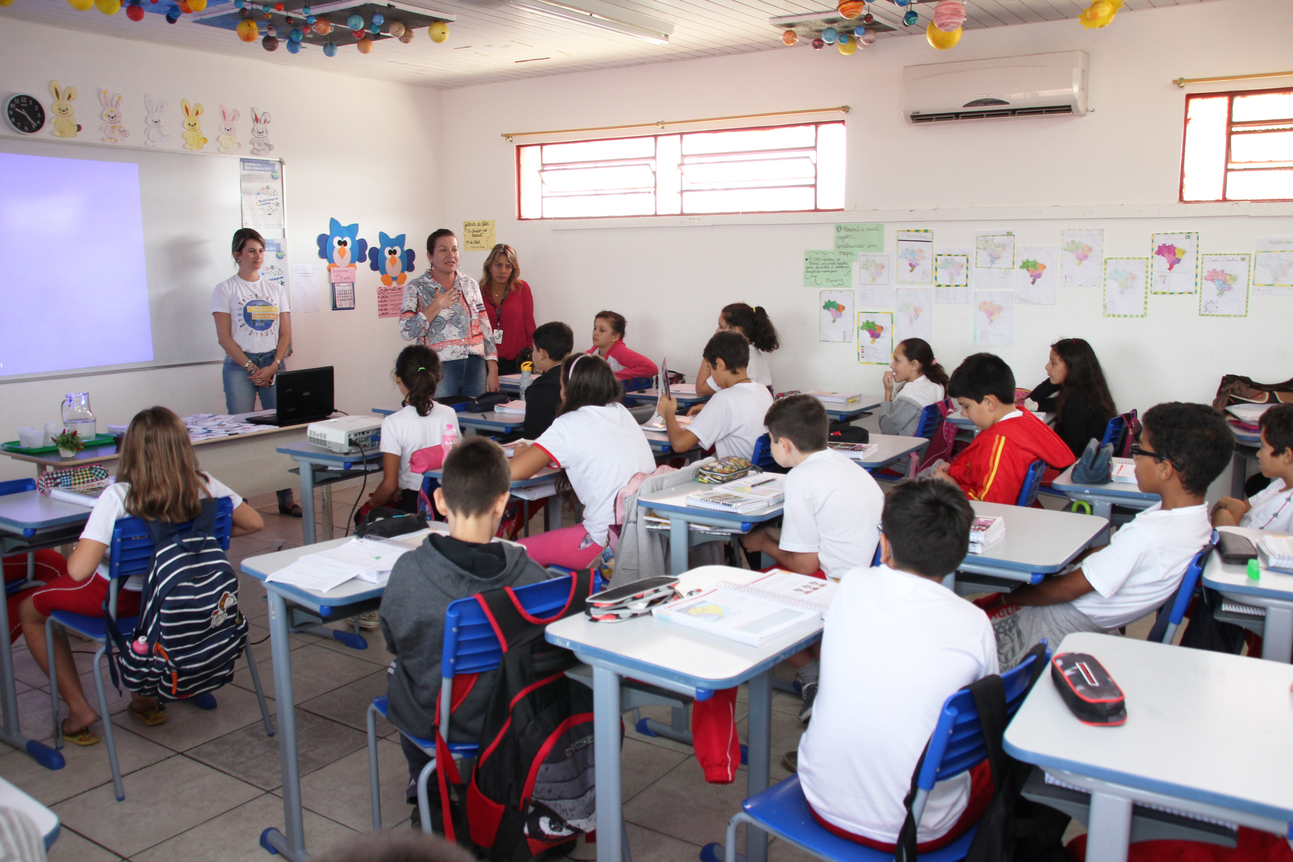 Alunos vão ter inglês a partir do 1º ano