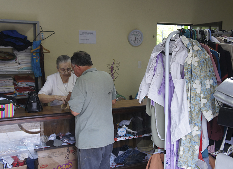 Invadiram e furtaram o brech do asilo de Tijucas