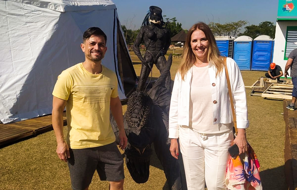 Artista daqui  destaque na primeira Bienal do Lixo