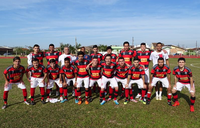 Comea o campeonato de futebol sub-17