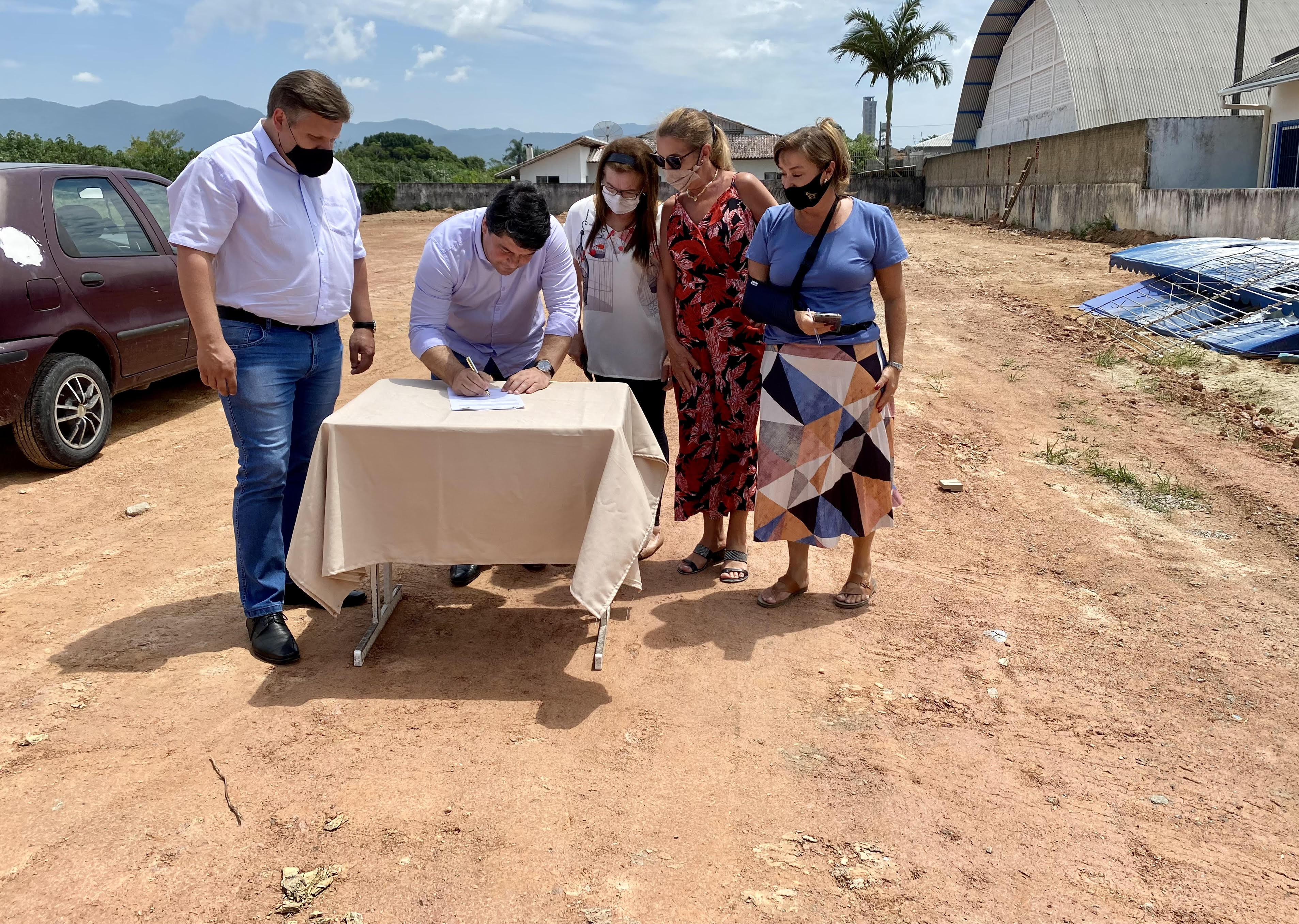 Autorizado incio das obras da escola Olinda Peixoto