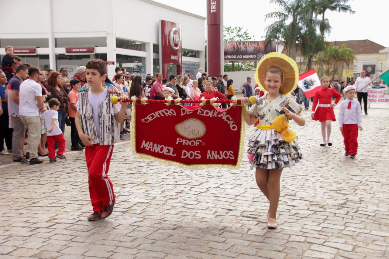 Amanh  dia de homenagens  Ptria