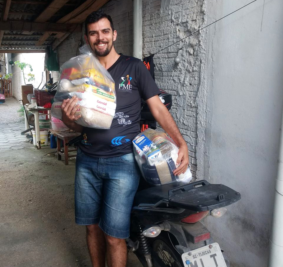 DAQUI arrecada cestas para famlias carentes