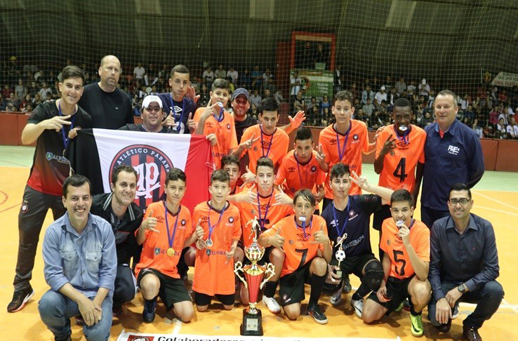 Escola Furaco e Flamengo so os campees da base