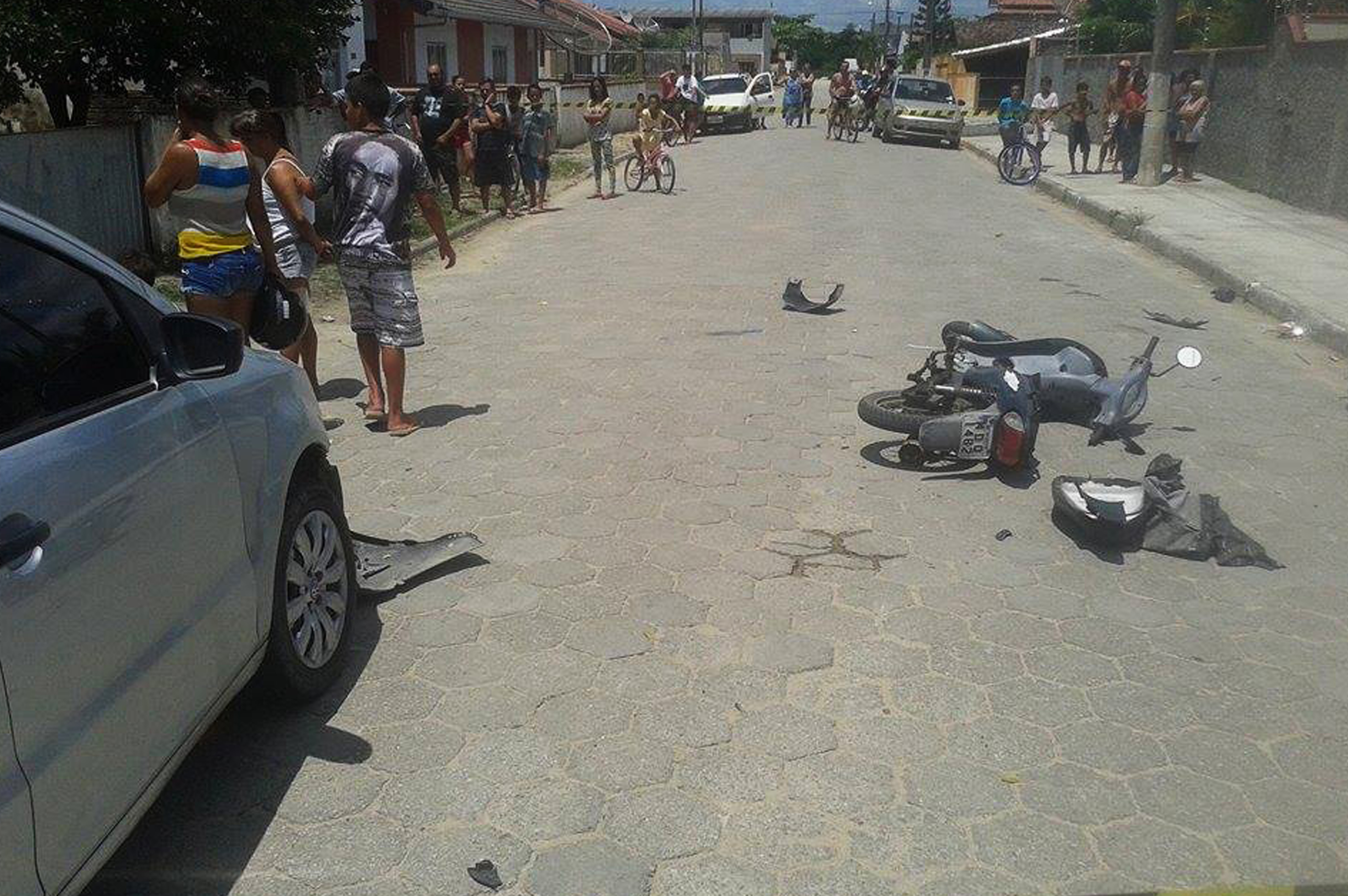 Idoso morre em batida entre carro e motocicleta