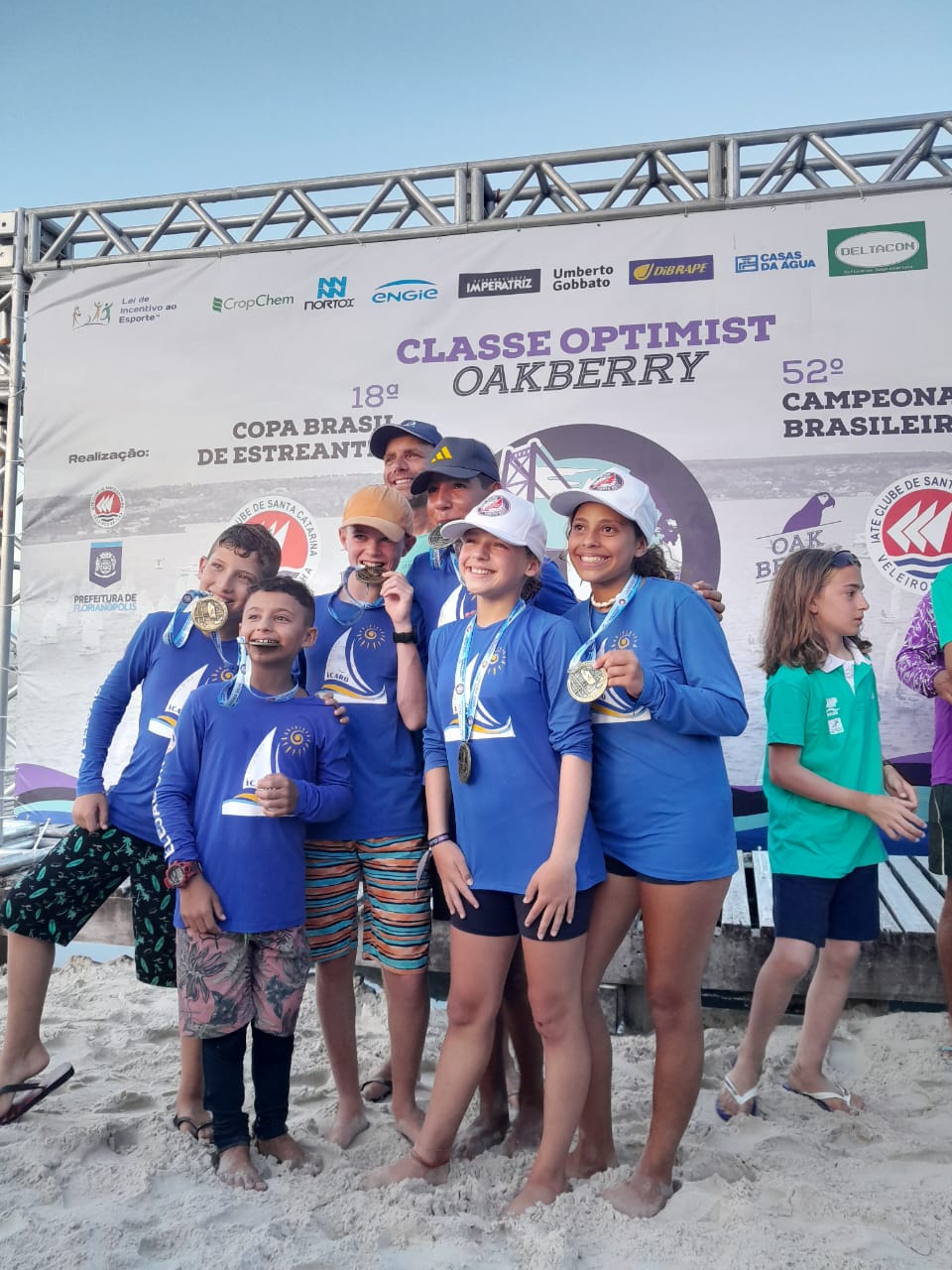 Atletas da escolinha de Vela de Porto Belo participaram de competio Nacional