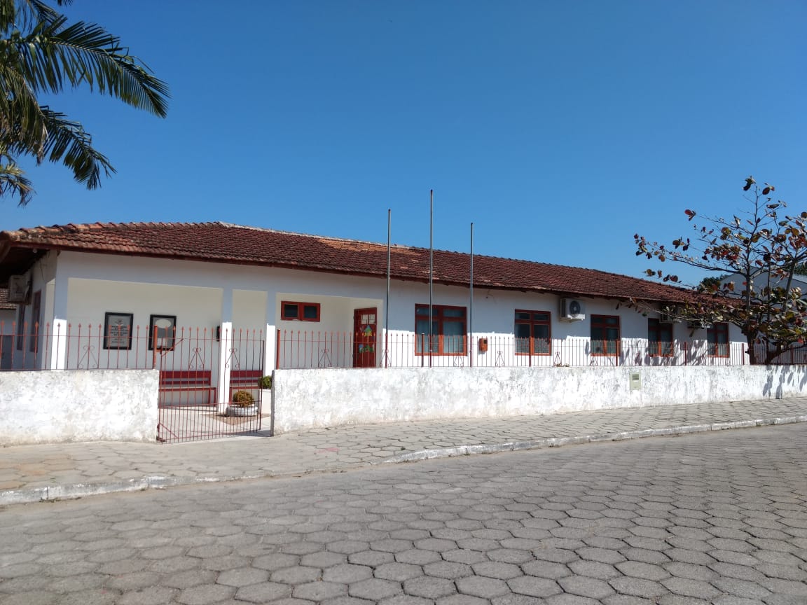 Assaltantes invadem centro de educao infantil