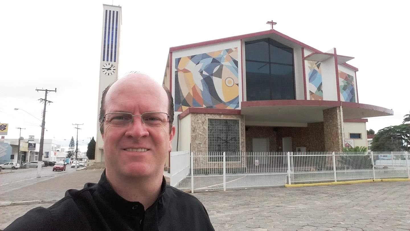 Padre Srgio comemora um ano de ordenao sacerdotal