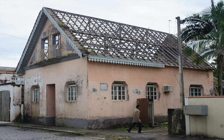 Invaso a edificaes abandonadas preocupa